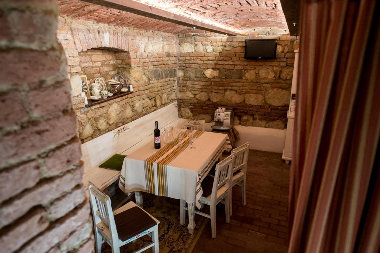 בראשוב Vila Nicopole Art & Wine מראה חיצוני תמונה